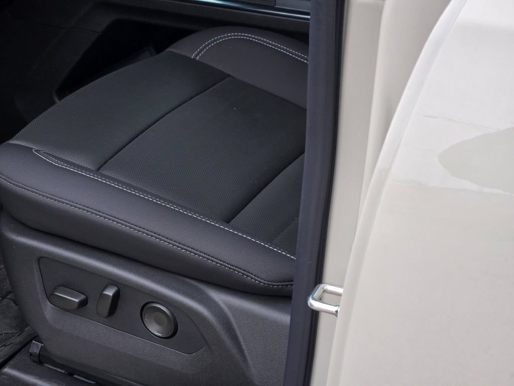 New 2026 GMC Hummer EV 4x4 Crew Cab image 8