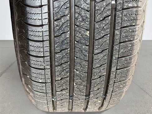 Used 2024 Nissan Pathfinder S image 40