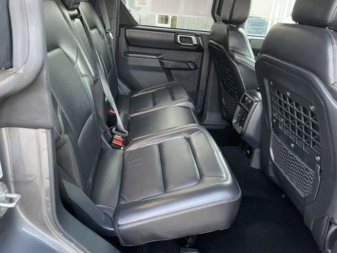 Used 2025 Ford Bronco Badlands AWD/4WD image 29