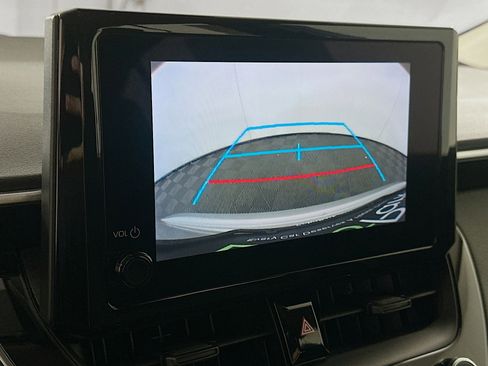 Used 2024 Toyota Corolla LE FWD image 22