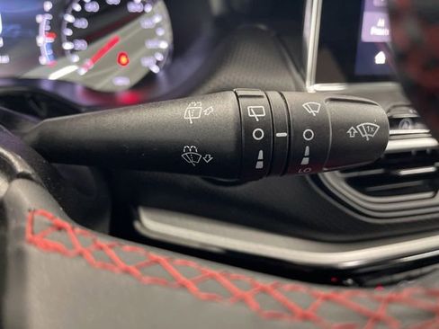 Used 2025 Jeep Compass Trailhawk image 38