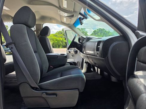 Used 2009 Chevrolet Silverado 1500 LT w/ Regional Value Package RWD image 27
