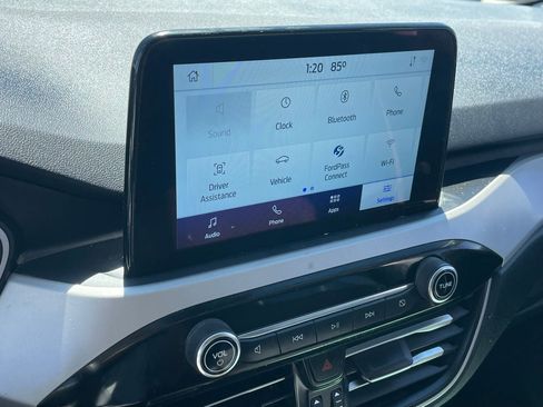 Used 2022 Ford Escape SE image 7