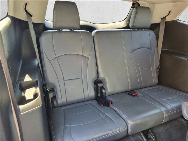 Used 2018 Buick Enclave Premium w/ Experience Buick Package FWD image 21