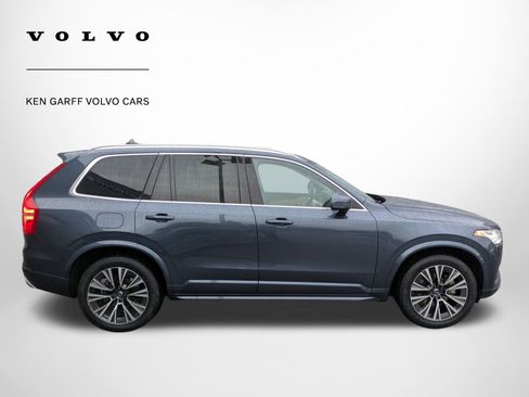 Used 2021 Volvo XC90 T6 Momentum w/ Advanced Package image 2