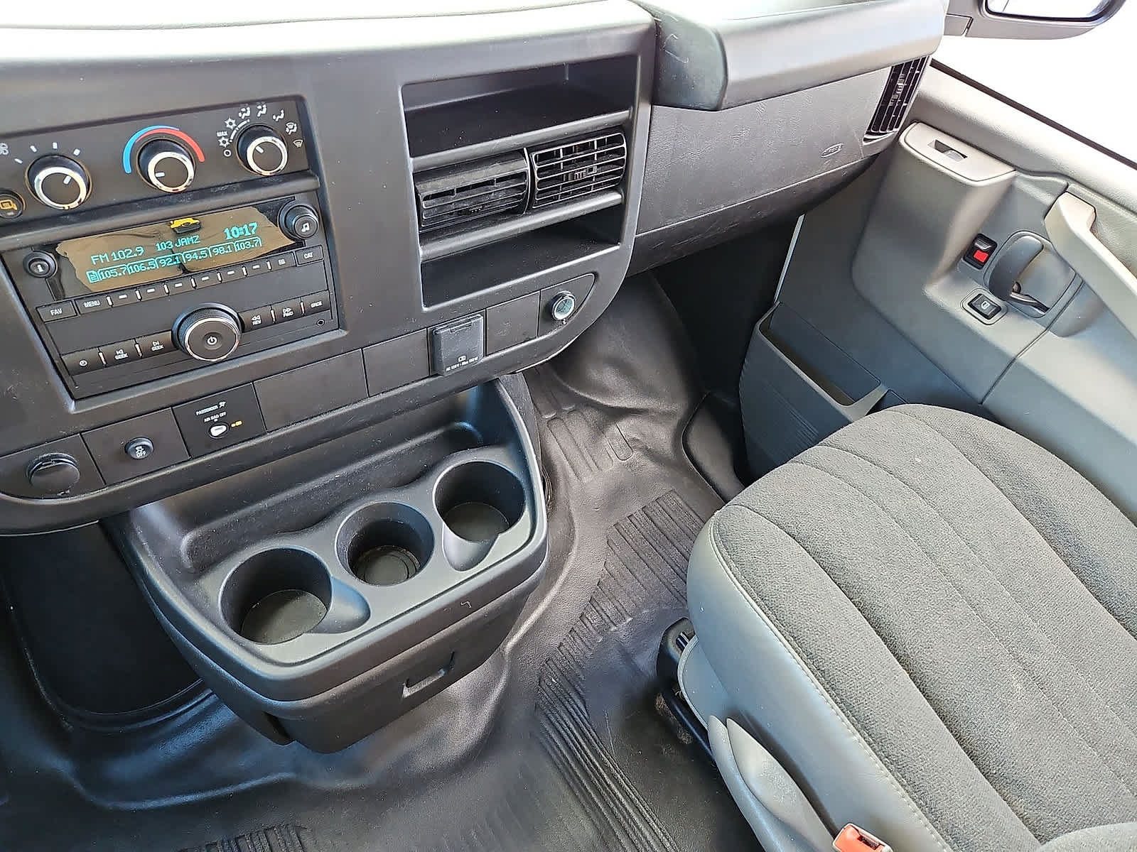 Used 2025 GMC Savana 2500 w/ Driver Convenience Package RWD image 12