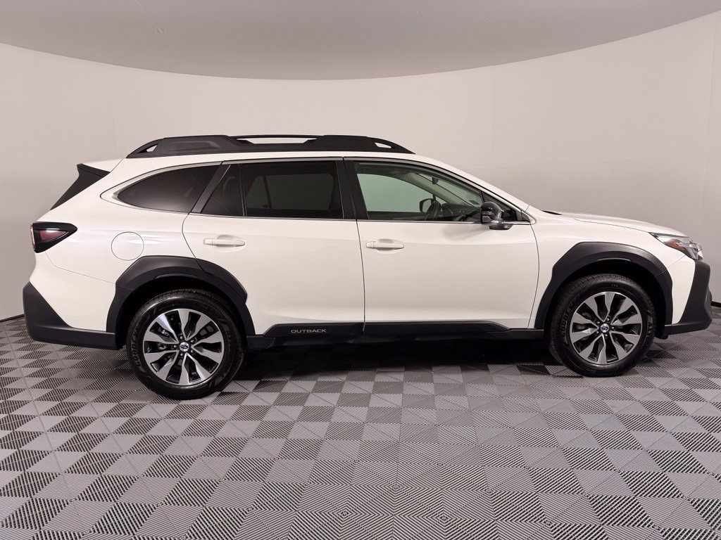 Used 2023 Subaru Outback Limited AWD/4WD image 7