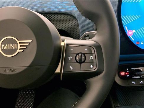 Certified 2025 MINI Cooper Countryman S w/ Comfort Package Max image 19