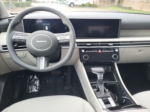 New 2026 Hyundai Tucson SEL image 16