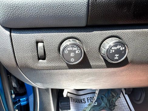 Used 2022 Chevrolet Colorado Z71 w/ Safety Package image 19