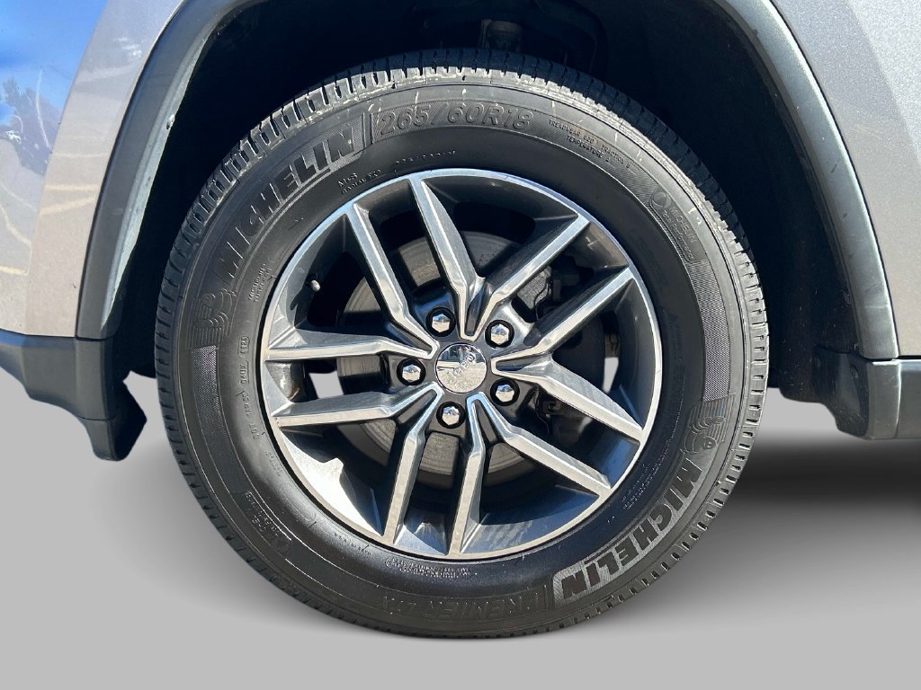 Used 2017 Jeep Grand Cherokee Limited AWD/4WD image 9