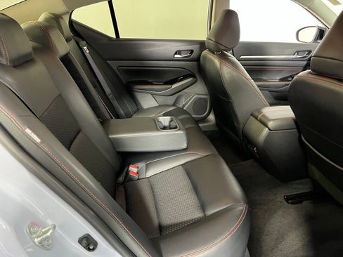 Used 2023 Nissan Altima 2.5 SR image 28