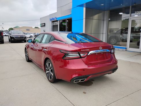 Used 2023 Nissan Maxima SL FWD image 9