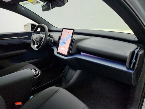 New 2026 Volvo EX30 Plus w/ Protection Package image 17