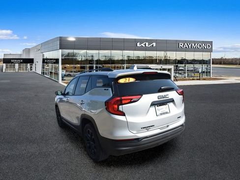 Used 2021 GMC Terrain SLE w/ Driver Convenience Package AWD/4WD image 5