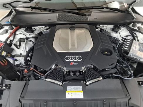 Used 2023 Audi RS 7 Sportback w/ Carbon Optic Package AWD/4WD image 34