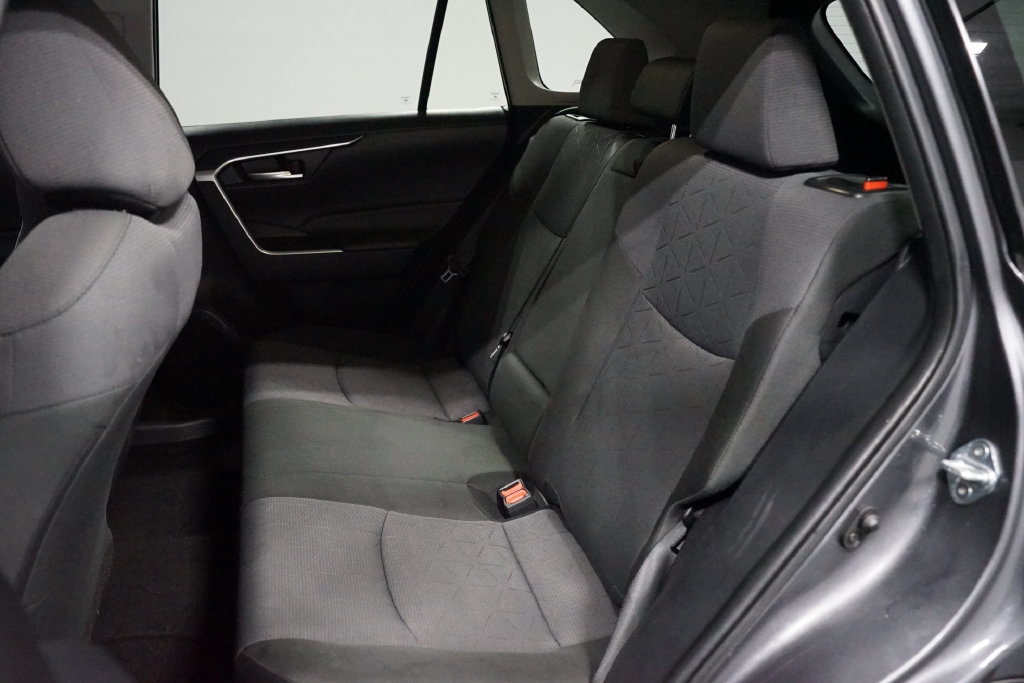 Certified 2025 Toyota RAV4 XLE FWD image 29