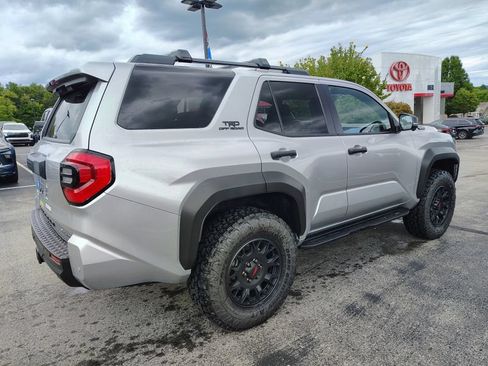 Used 2025 Toyota 4Runner TRD Off-Road Premium w/ Tow Technology Package AWD/4WD image 4