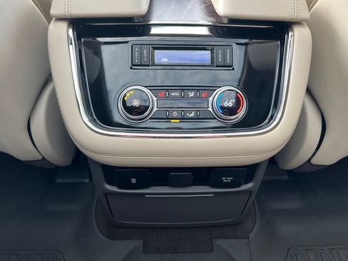 Used 2021 Lincoln Navigator Reserve AWD/4WD image 25
