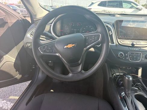 Used 2020 Chevrolet Malibu LT FWD image 22