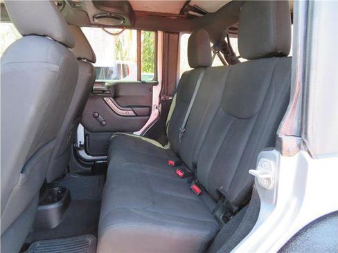 Used 2014 Jeep Wrangler Unlimited Sport image 5