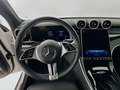 Used 2024 Mercedes-Benz GLC 300 image 12