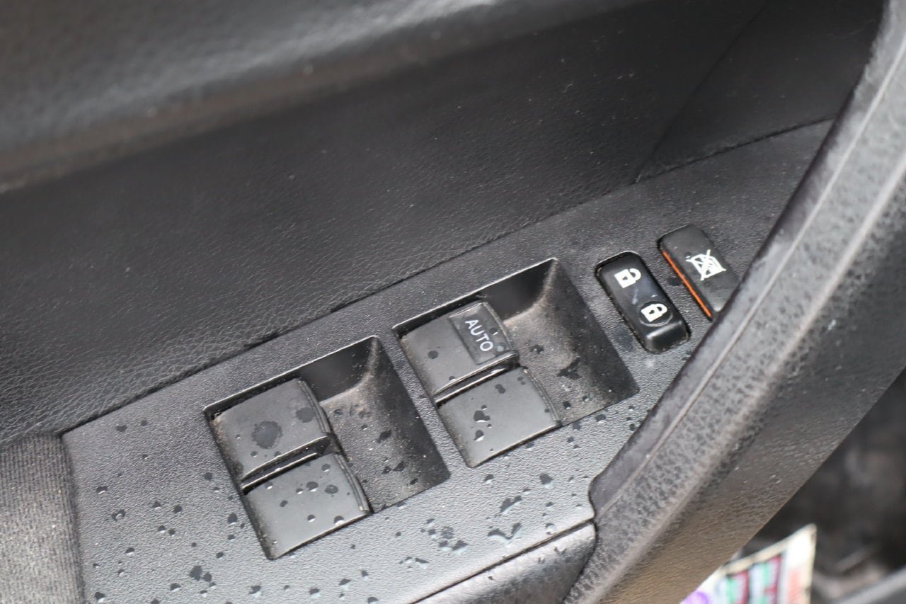 Used 2019 Toyota Corolla L FWD image 18