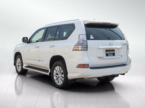 Used 2016 Lexus GX 460 w/ Premium Package AWD/4WD image 3