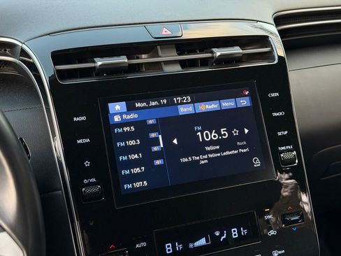 Used 2022 Hyundai Santa Cruz SEL Premium image 15