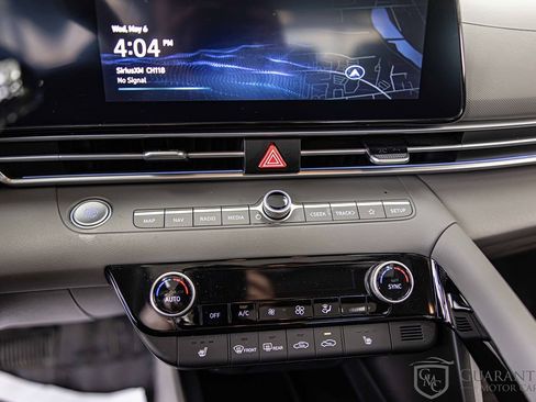 Used 2024 Hyundai Elantra SEL w/ Convenience Package FWD image 26