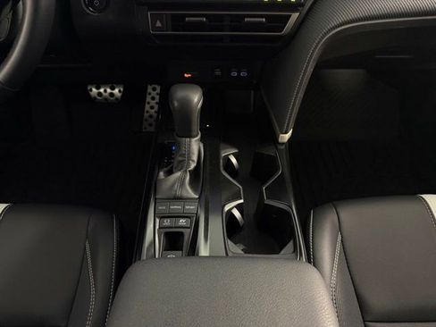 Used 2025 Toyota Camry SE image 22