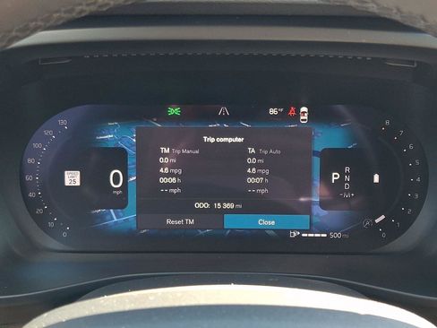 Certified 2023 Volvo XC40 B5 Ultimate w/ Climate Package image 22