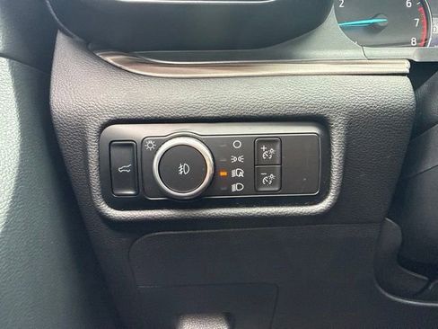 Used 2024 Ford Explorer Limited w/ Limited Technology Package AWD/4WD image 12