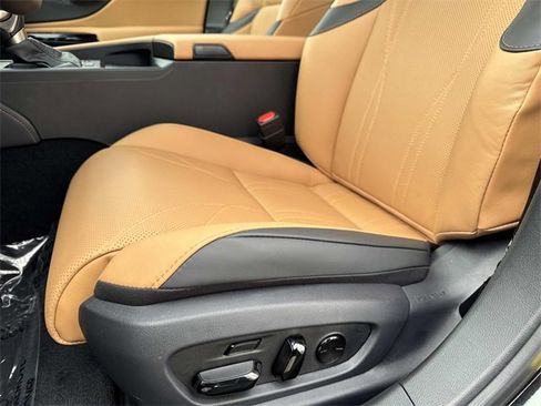 New 2025 Lexus ES 350 Ultra Luxury image 19