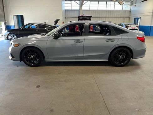 Used 2024 Honda Civic Sport image 6