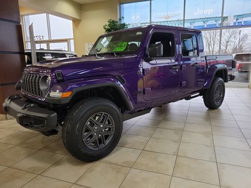 New 2026 Jeep Gladiator Sport image 4