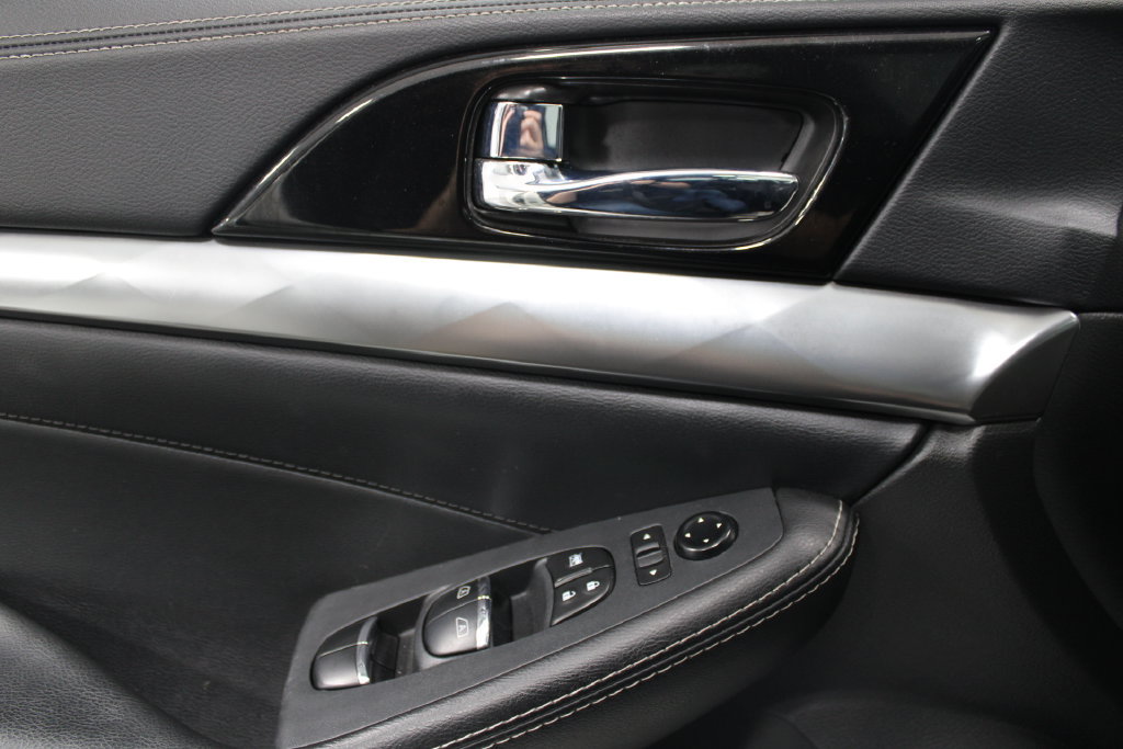 Used 2023 Nissan Maxima SV w/ Floor Mat Group FWD image 32