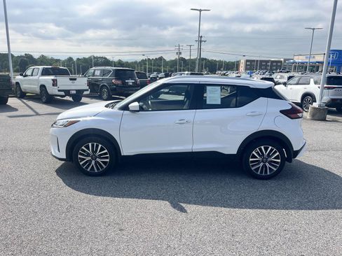 Used 2024 Nissan Kicks SV FWD image 4