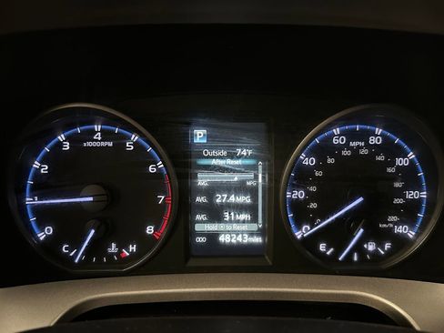 Used 2018 Toyota RAV4 LE w/ All Weather Liner Package AWD/4WD image 10