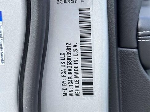 New 2025 Jeep Grand Cherokee L Laredo image 26