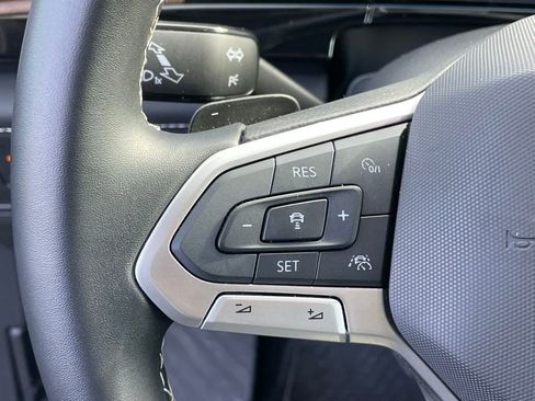 Certified 2025 Volkswagen Atlas SE w/ Black Wheel Package image 16