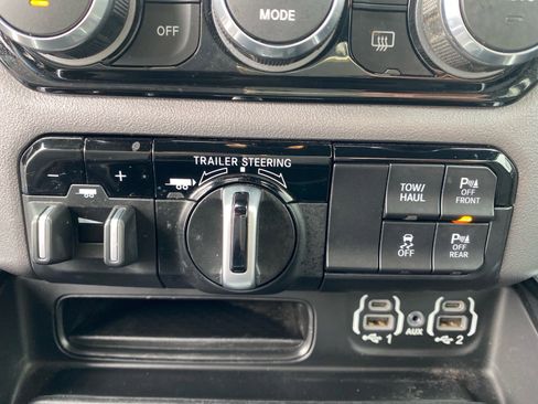 Used 2022 RAM 1500 Big Horn image 14