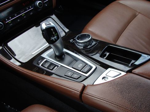 Used 2014 BMW 535i xDrive Sedan AWD/4WD image 14