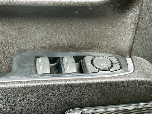 Used 2023 Chevrolet Silverado 1500 LT image 18