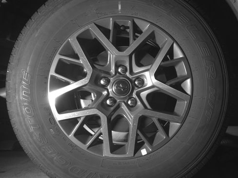 Used 2025 Jeep Wrangler Sahara AWD/4WD image 15