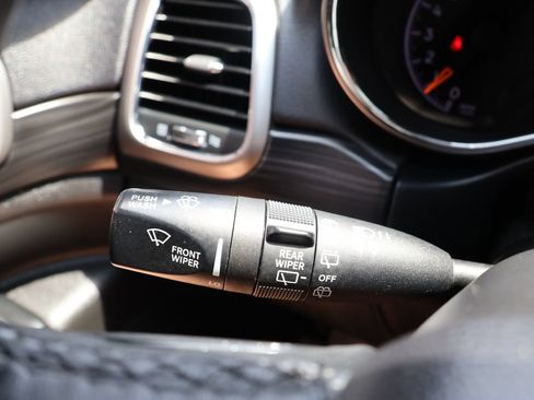 Used 2019 Jeep Grand Cherokee Altitude AWD/4WD image 15