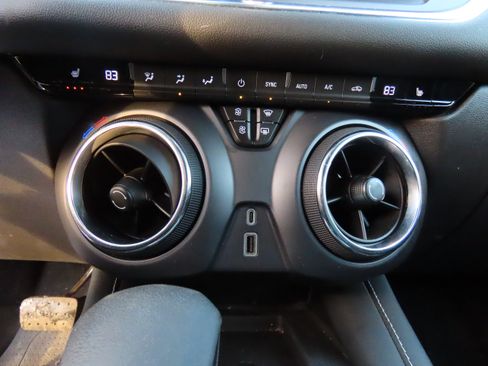 Used 2023 Chevrolet Blazer LT w/ Convenience Package image 26