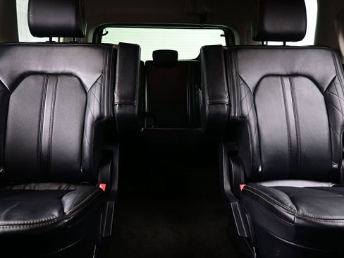 Used 2021 Ford Expedition Platinum AWD/4WD image 16