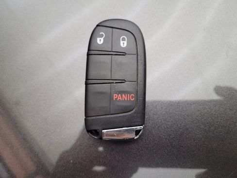 Used 2019 Jeep Compass Altitude image 32