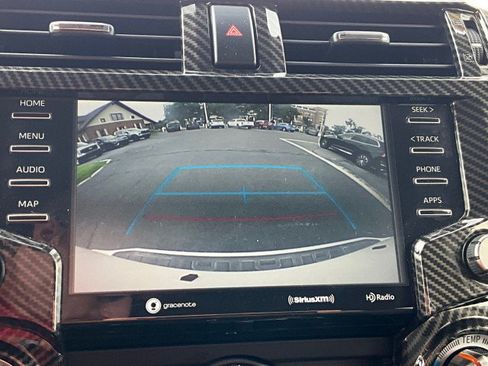 Used 2020 Toyota 4Runner SR5 AWD/4WD image 21